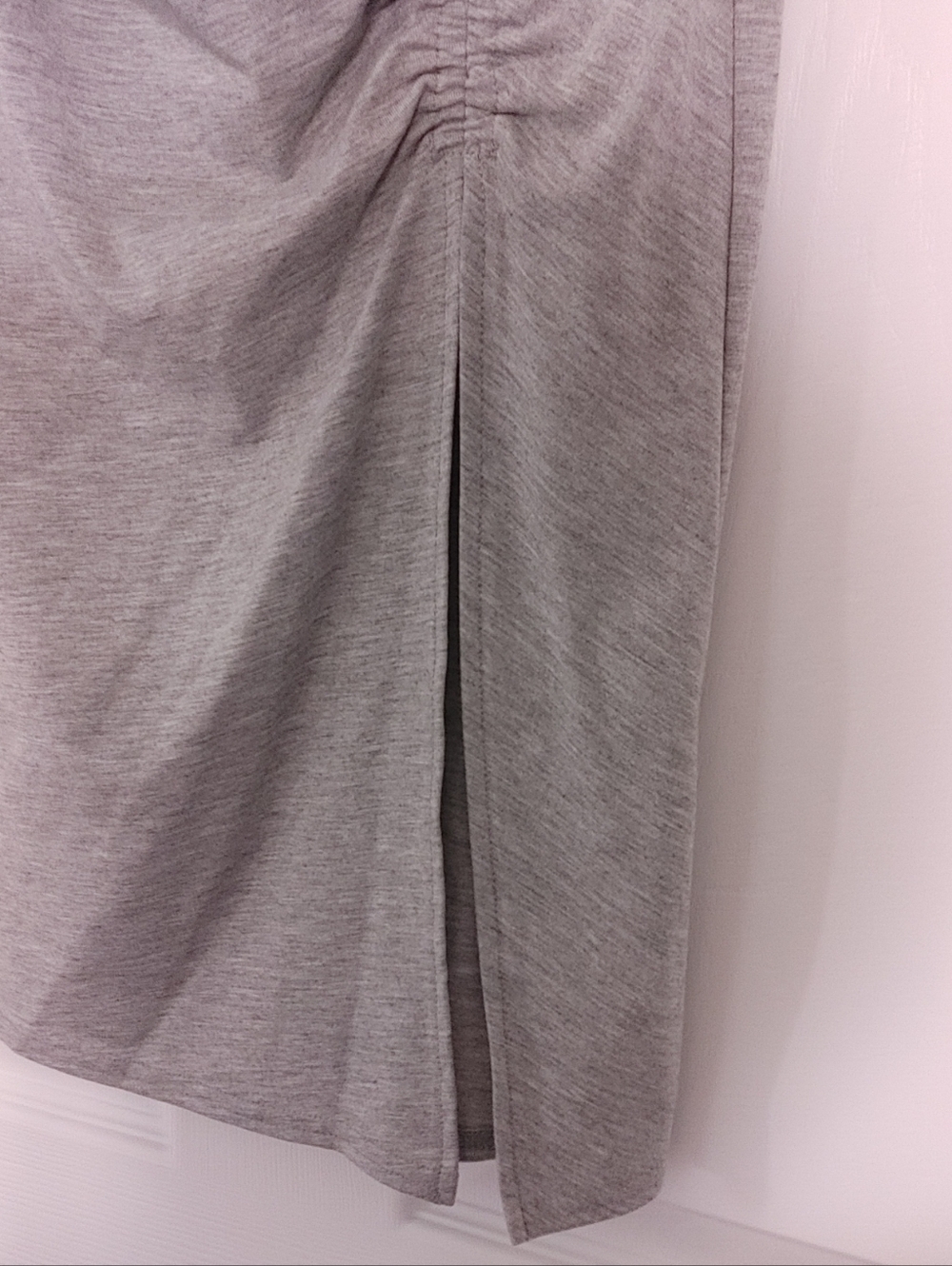 H&M Midi Skirt Gray Jersey Fabric with Side Ruching & Front Slit Women's Size XS - Picture 5 of 5